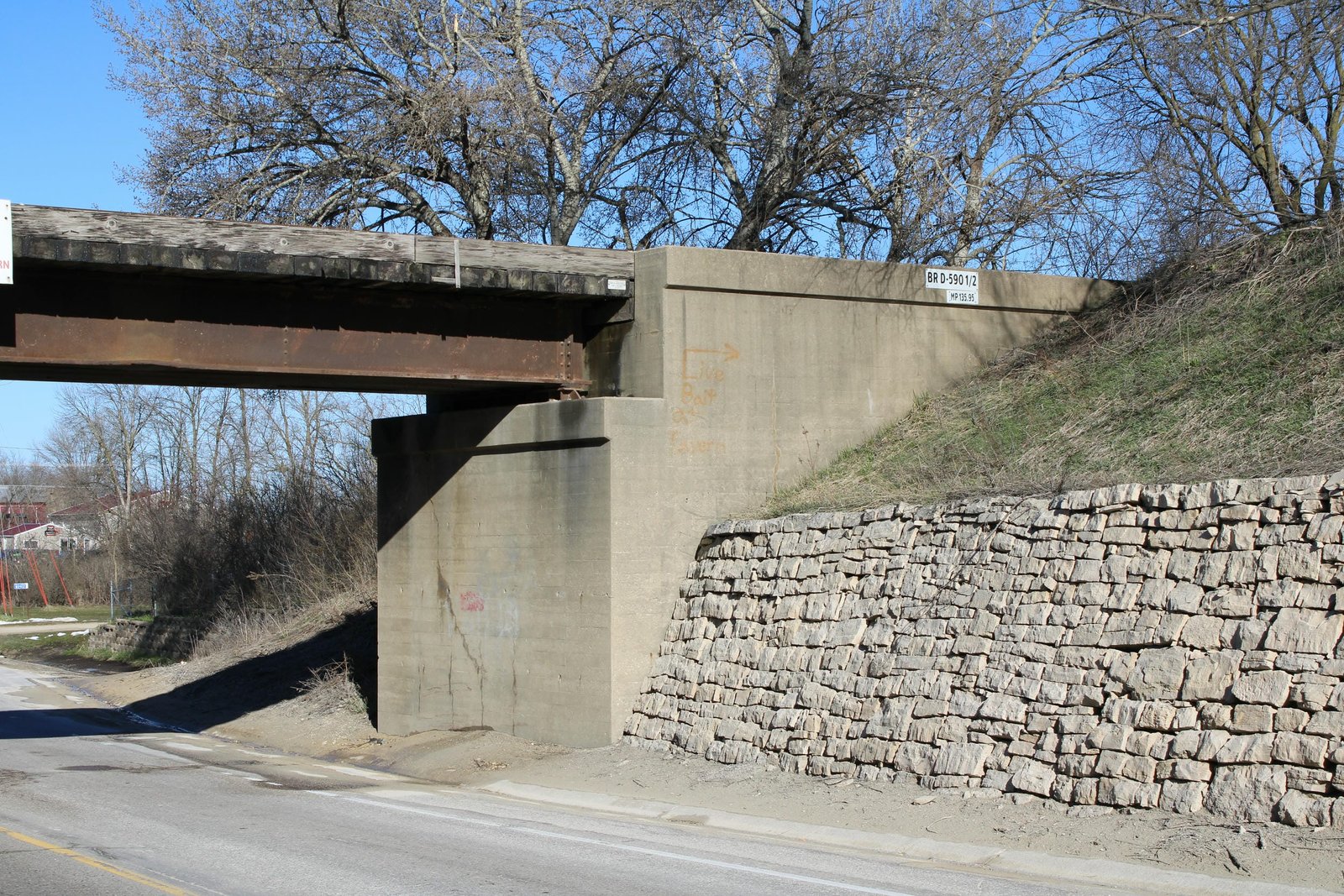 North abutment